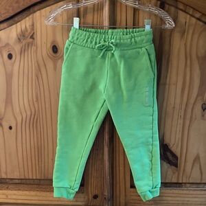 Les Benjamins green sweatpants size 3-4